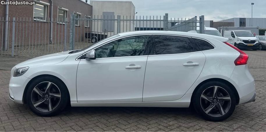 Volvo V40 D2 — fotografia 6