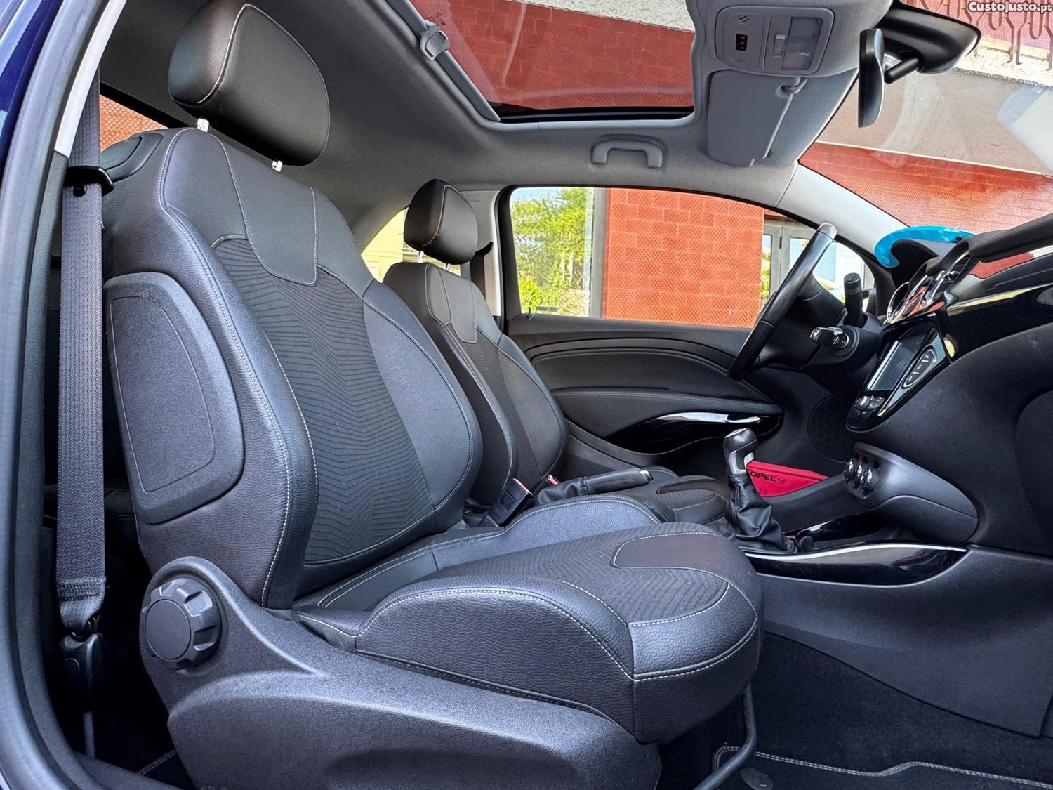 Opel Adam 1.0 T Glam Nacional — fotografia 2