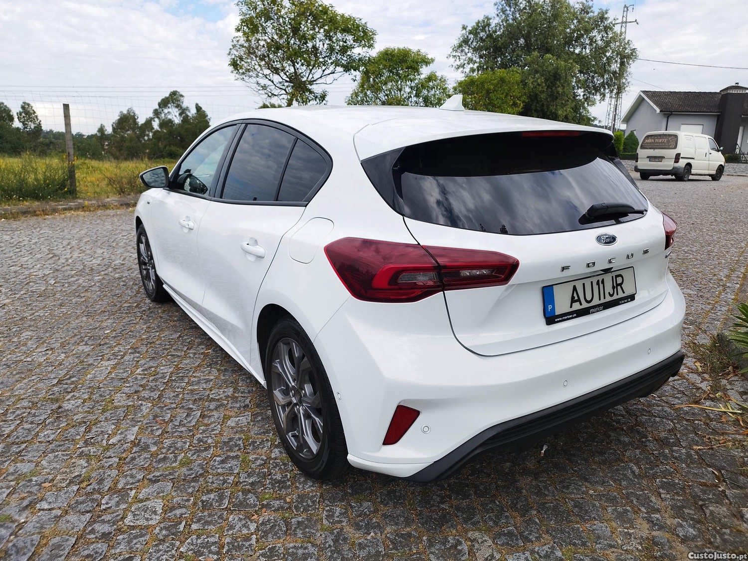 Ford Focus 1.0 ECOBOOST HYBRID ST-LINE — fotografia 6