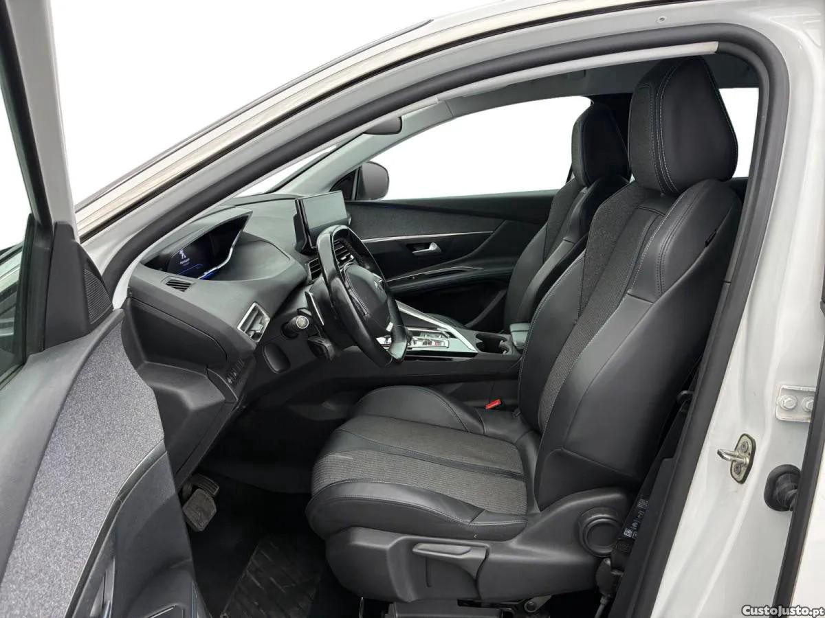 Peugeot 3008 PureTech 130 Stop & Start GPF EAT8 Allure Pack — fotografia 8