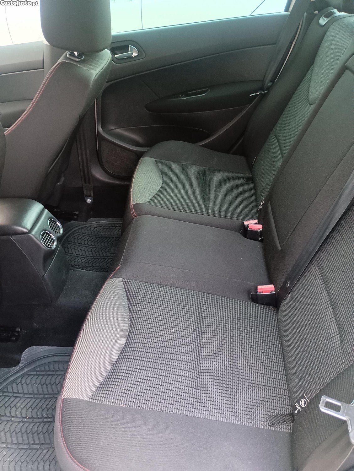 Peugeot 308 SW 1.6 HDi 112 CV NACIONAL — fotografia 6