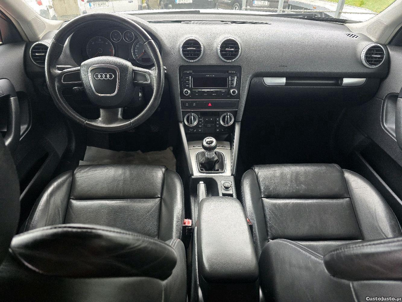 Audi A3 1.6 tdi full extras — fotografia 5