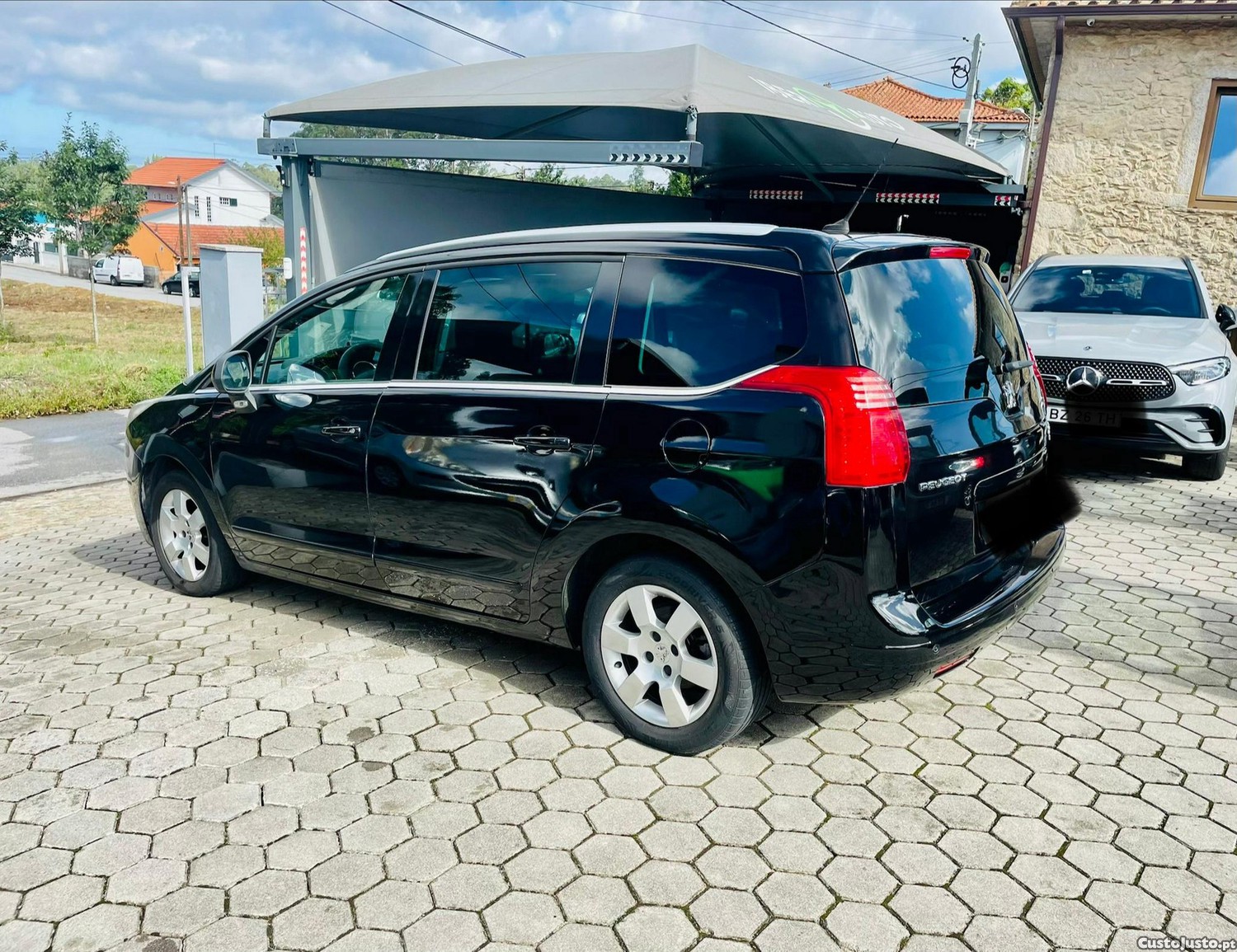 Peugeot 5008 1.6 e-HDi 7L Allure 2-Tronic — fotografia 10