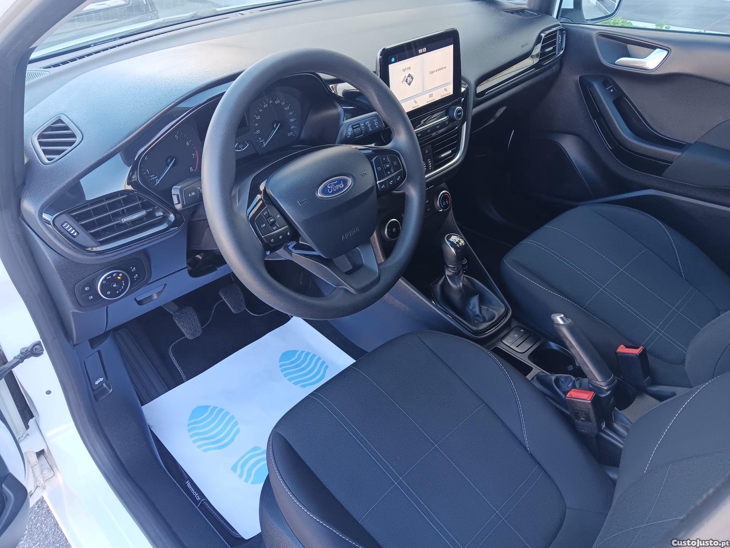 Ford Fiesta Business 1.1 TI-VCT 85cv — fotografia 4
