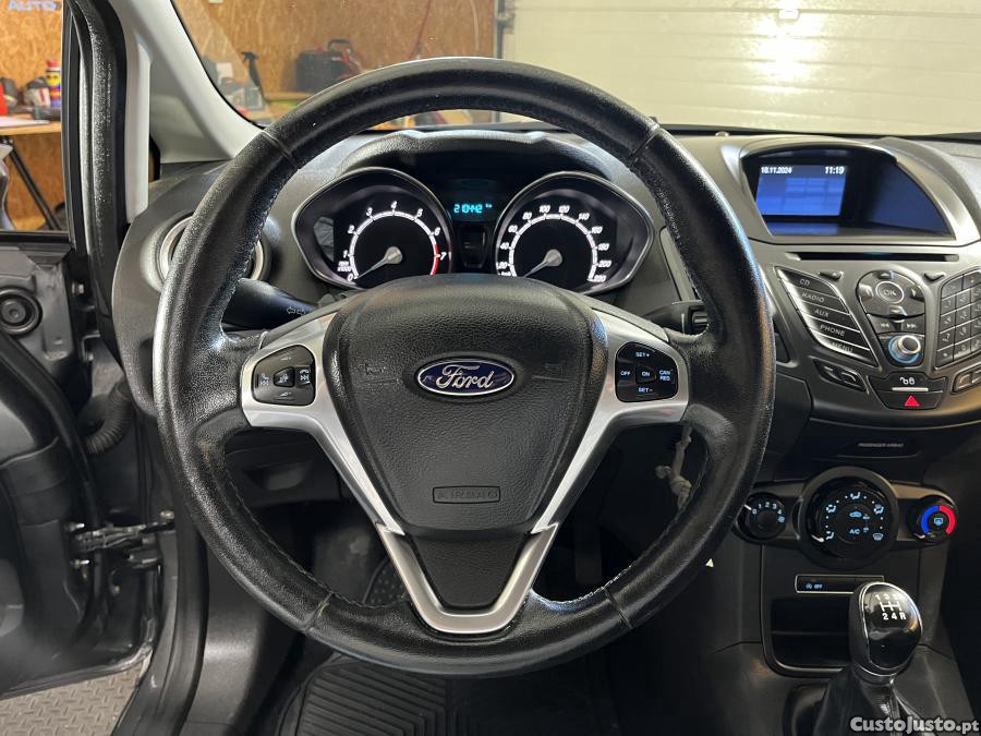Ford Fiesta 1.0 Ti-VCT Trend — fotografia 10