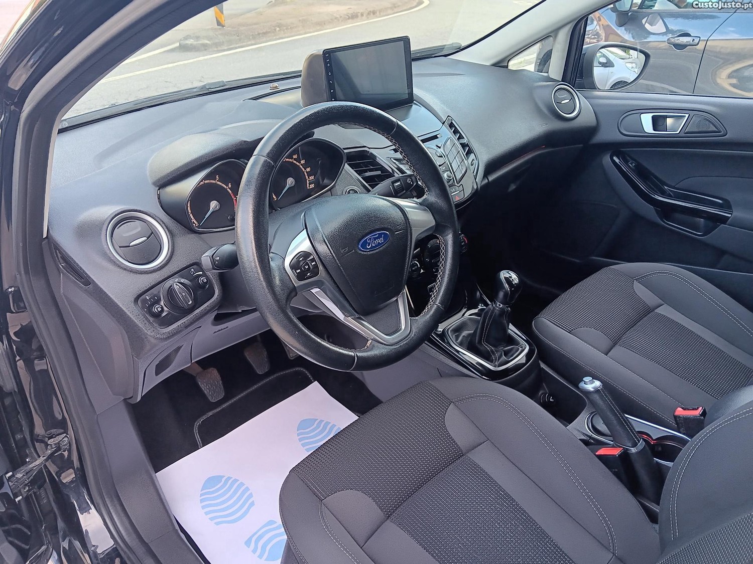 Ford Fiesta Titanium 1.0 80cv - 16 foto 5