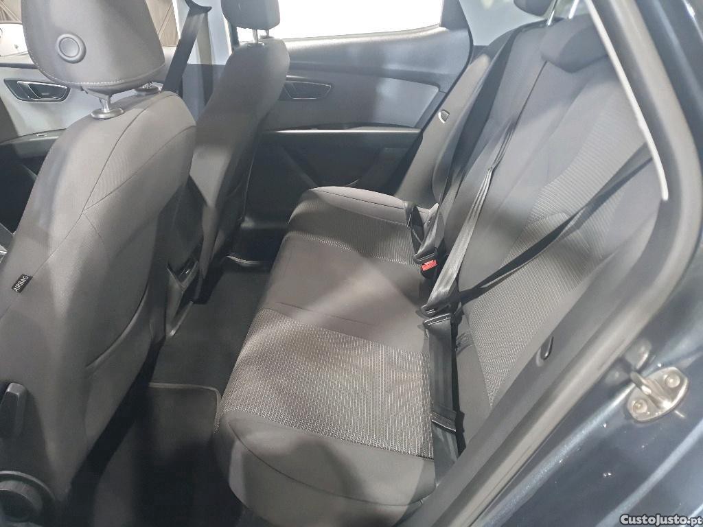 SEAT Leon 1.6 TDI Style 115cv — fotografia 20