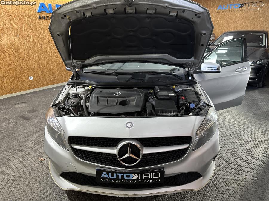 Mercedes-Benz A 160 d — fotografia 5