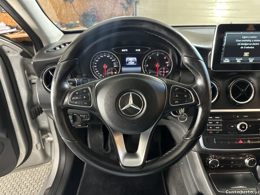 Mercedes-Benz A 160 d — fotografia 11