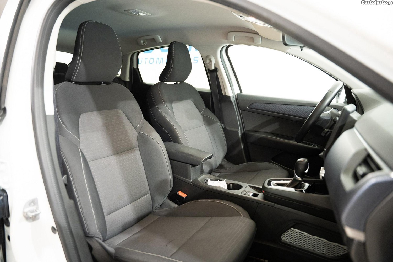 Renault Arkana 1.6 E-Tech Business — fotografia 3