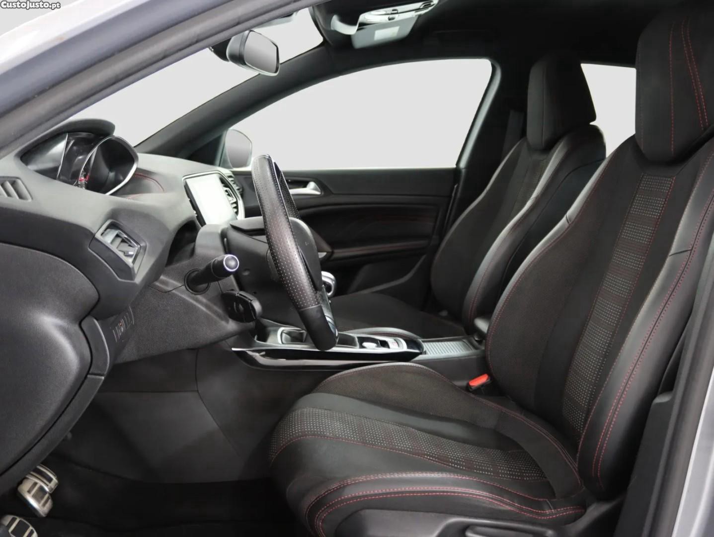 Peugeot 308 1.2 PureTech GT Line — fotografia 6