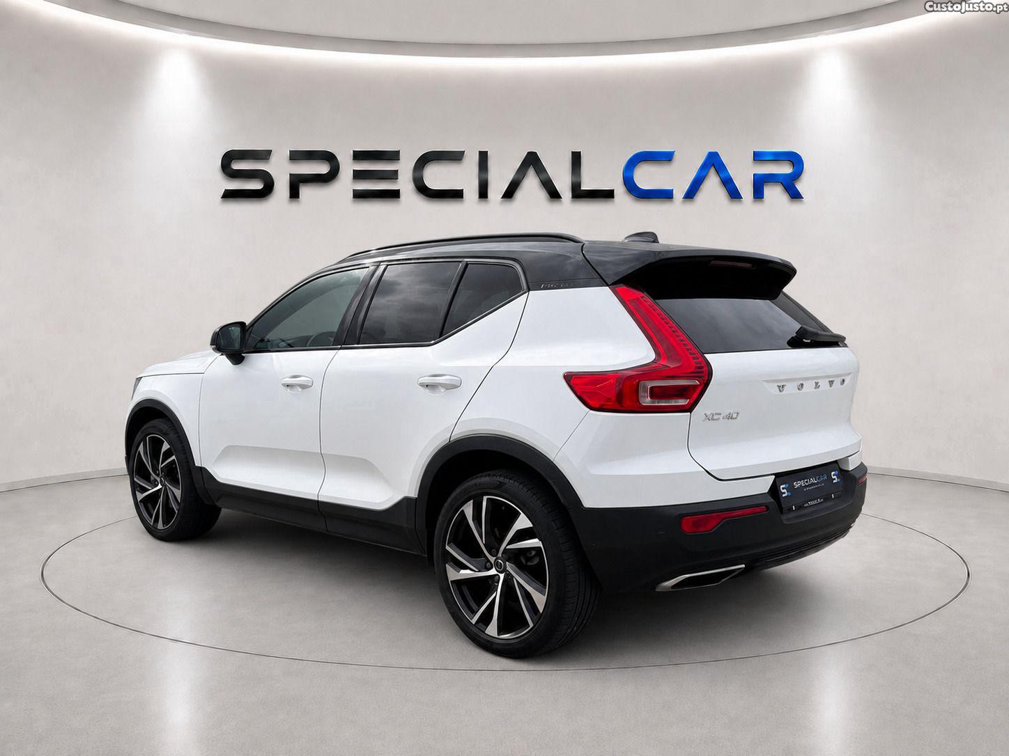 Volvo XC 40 2.0 D4 R-Design AWD — fotografia 14