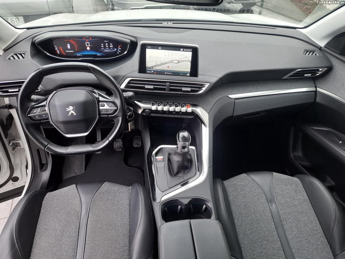 Peugeot 3008 1.2 PureTech Allure Pack — fotografia 4