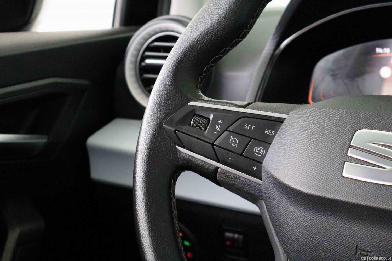SEAT Ibiza 1.0 TSI Style DSG — fotografia 18