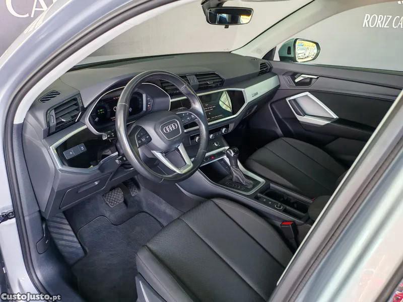 Audi Q3 45 TFSIe S Tronic — fotografia 13