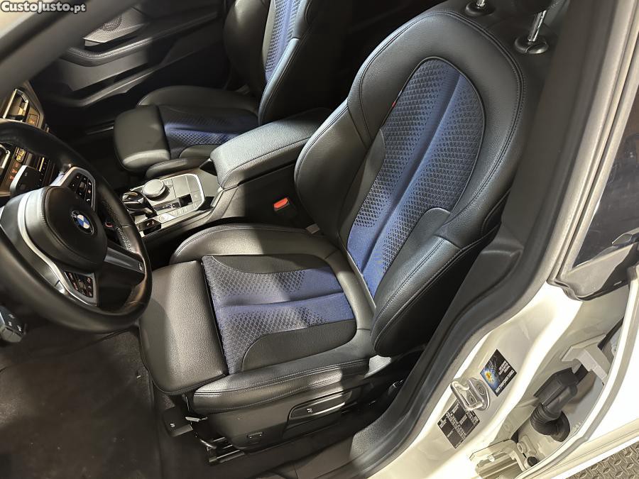BMW 216 d Pack Desportivo M — fotografia 12