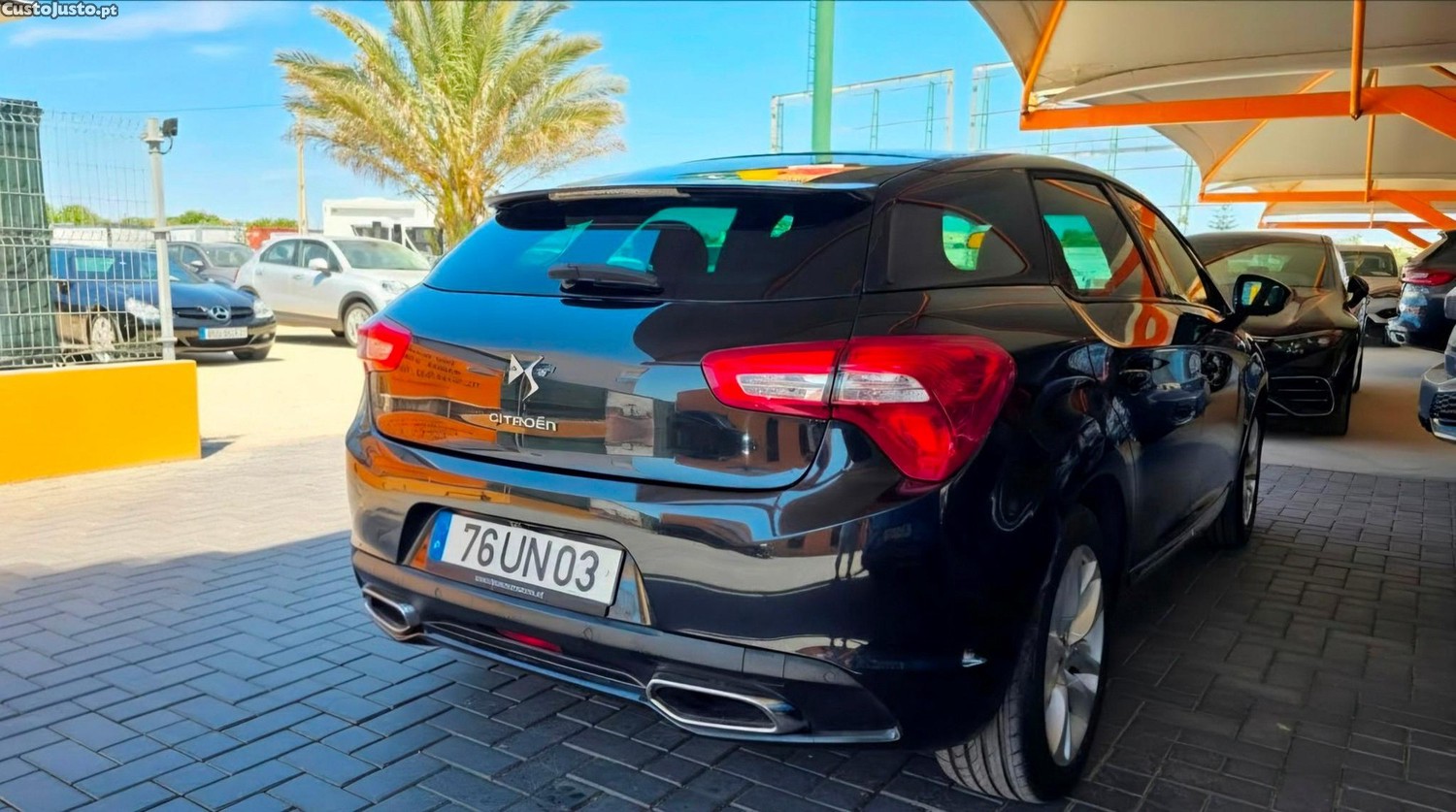 Citroën DS5 2.0 HDi Hybrid4 Sport Chic CMP6 — fotografia 26