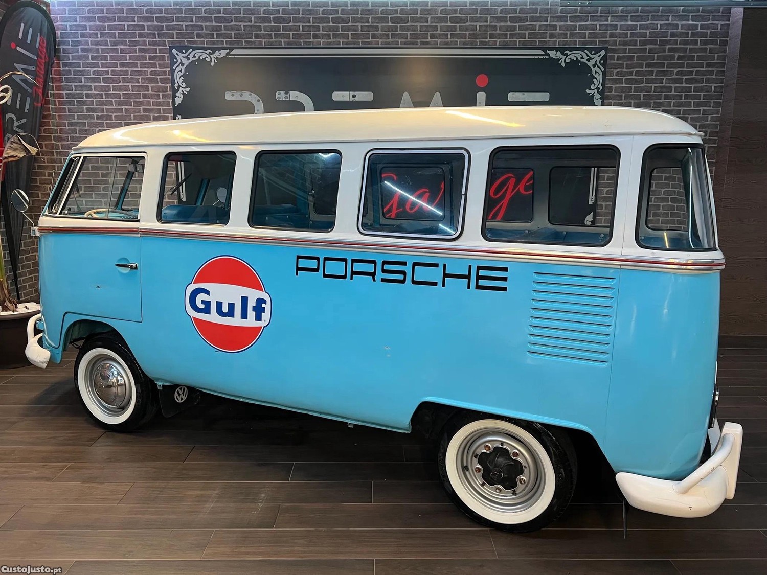 VW  Type 2 Kombi — photo 2