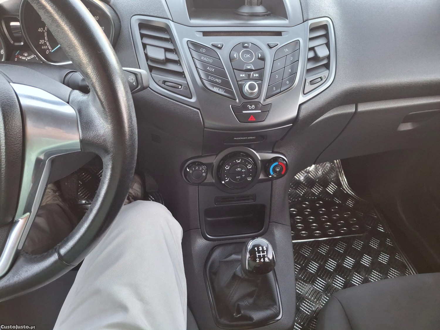 Ford Fiesta 1.5TDCI TREND — fotografia 4
