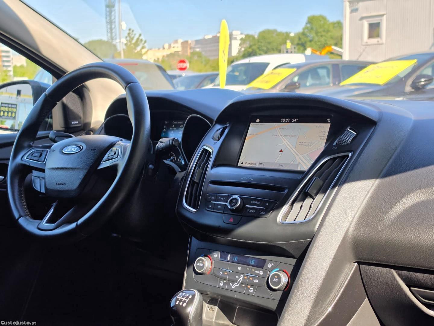 Ford Focus 1.5 TDCi EcoBlue Active — fotografia 8
