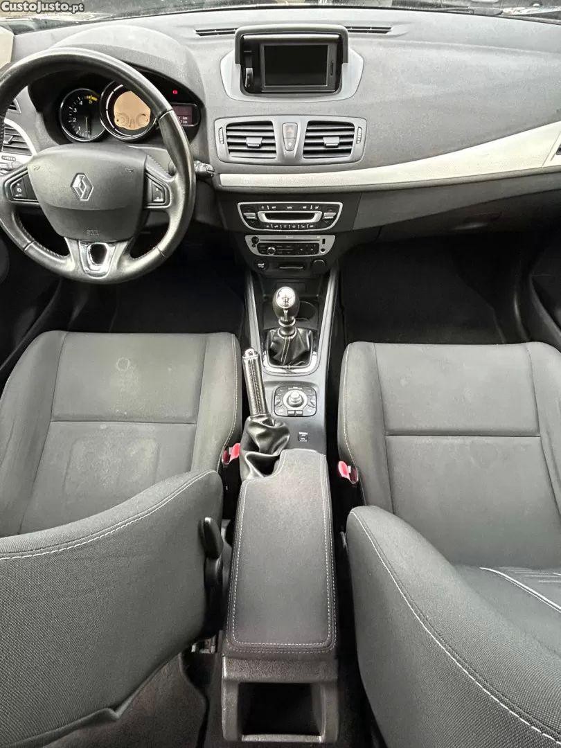 Renault Mégane 1.5 dci limited — fotografia 8