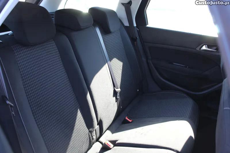 Peugeot 308 1.5 BlueHDi Active — fotografia 3