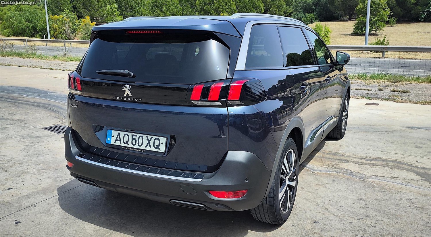 Peugeot 5008 - 2019 - 1.5 Impecável Pronto a Viajar — fotografia 6