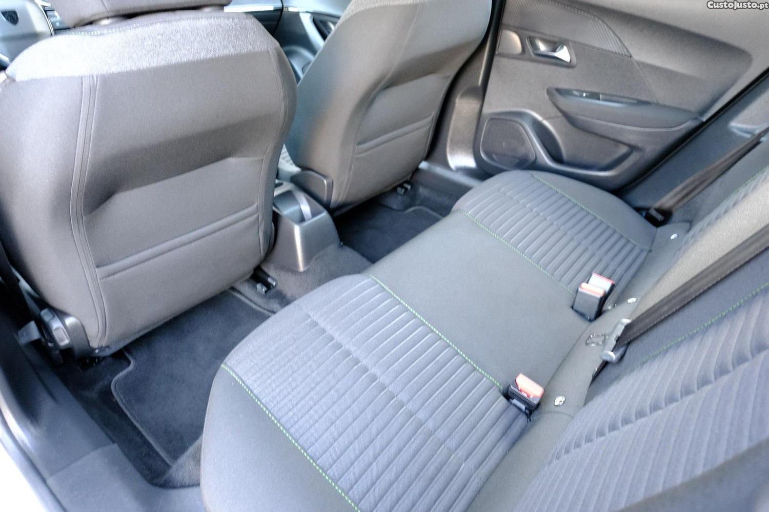 Peugeot 2008 1.5 BlueHdi Style 130cv — fotografia 18