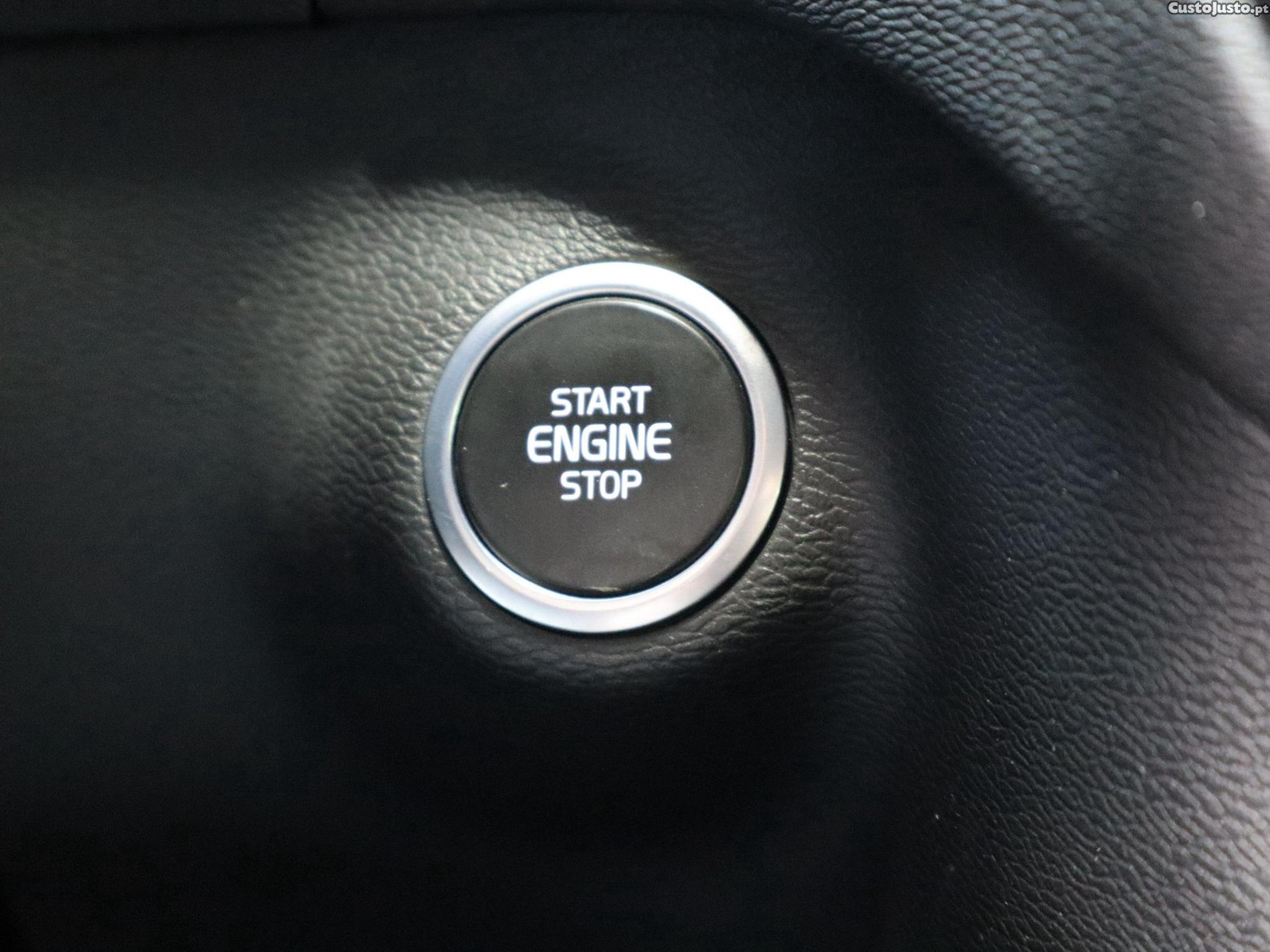 Volvo XC 40 1.5 T4 PHEV Essential — fotografia 5