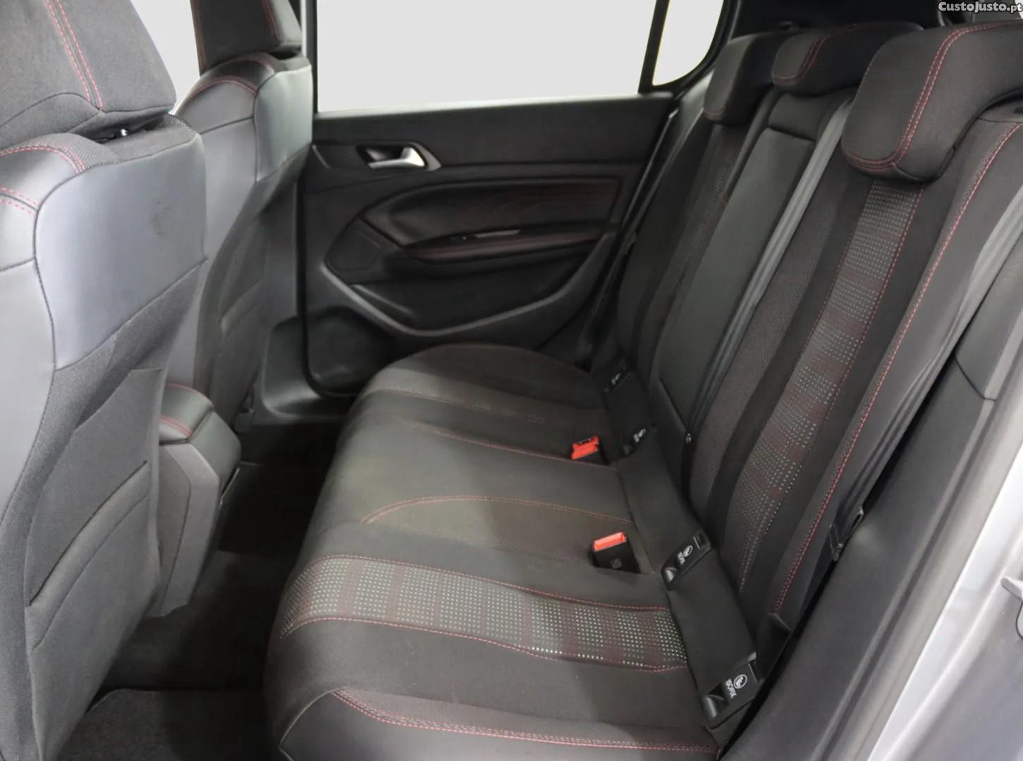 Peugeot 308 1.2 PureTech GT Line — fotografia 5