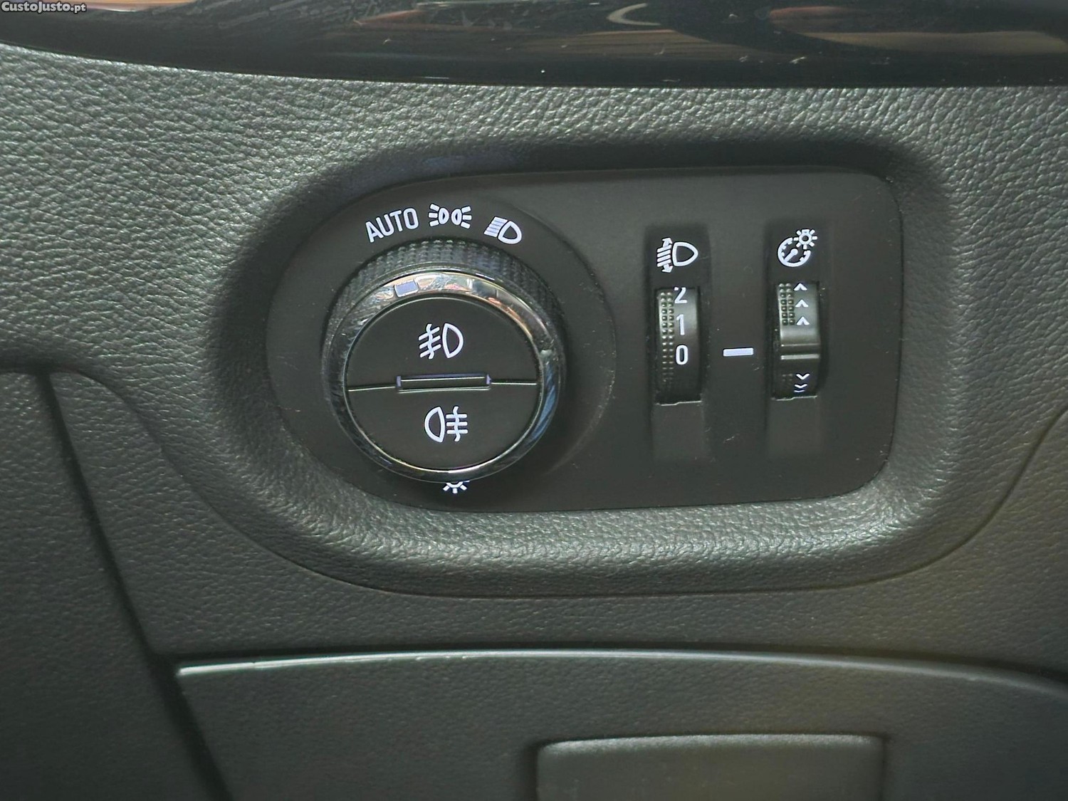 Opel Astra Sports Tourer 1.6 CDTI Dynamic S/S — fotografia 3