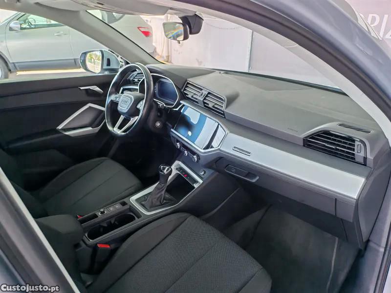 Audi Q3 45 TFSIe S Tronic — fotografia 11