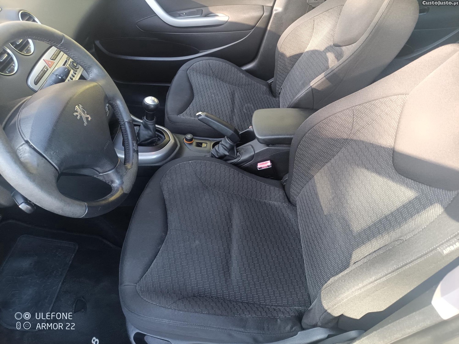 Peugeot 308 1.6 hdi — fotografia 5