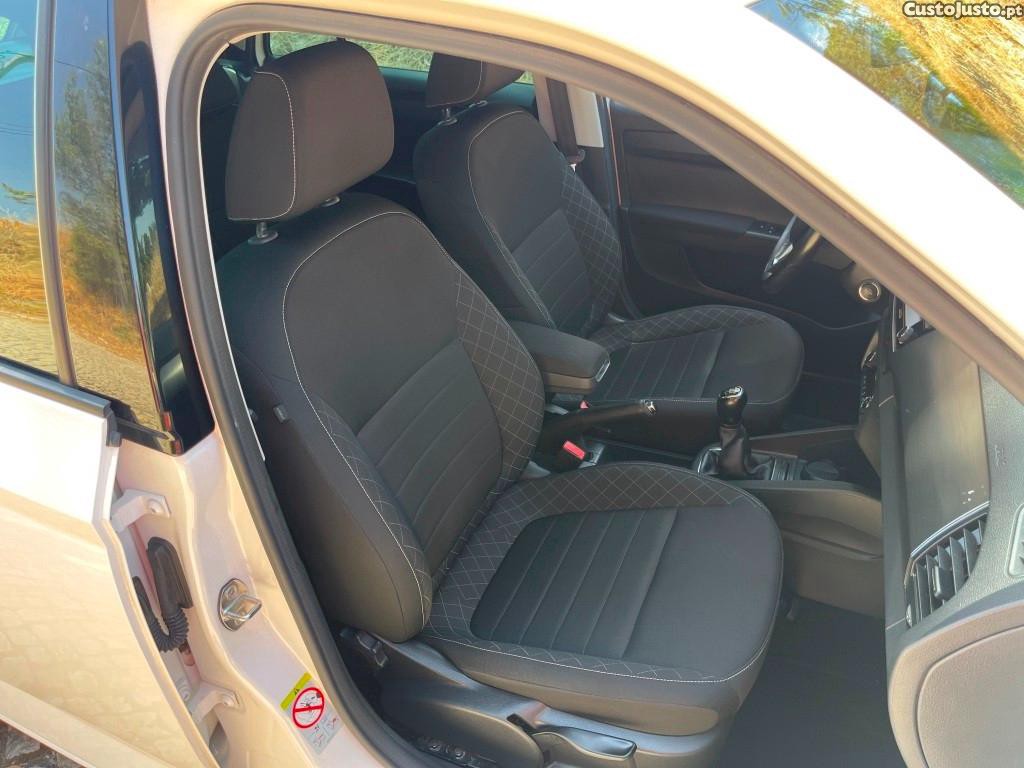 Skoda Fabia Break 1.4 TDI Style — fotografia 4
