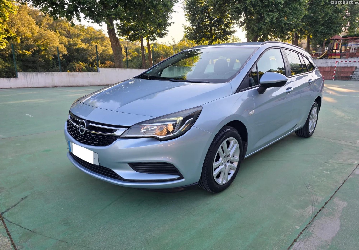Opel Astra Sports Tourer 1.0 Dynamic Sport S/S — photo 2