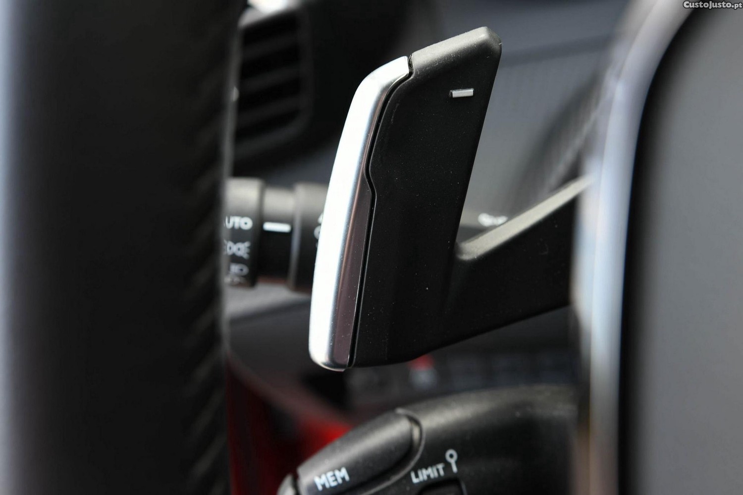 Peugeot 208 1.2 PureTech Allure EAT8 — fotografia 13