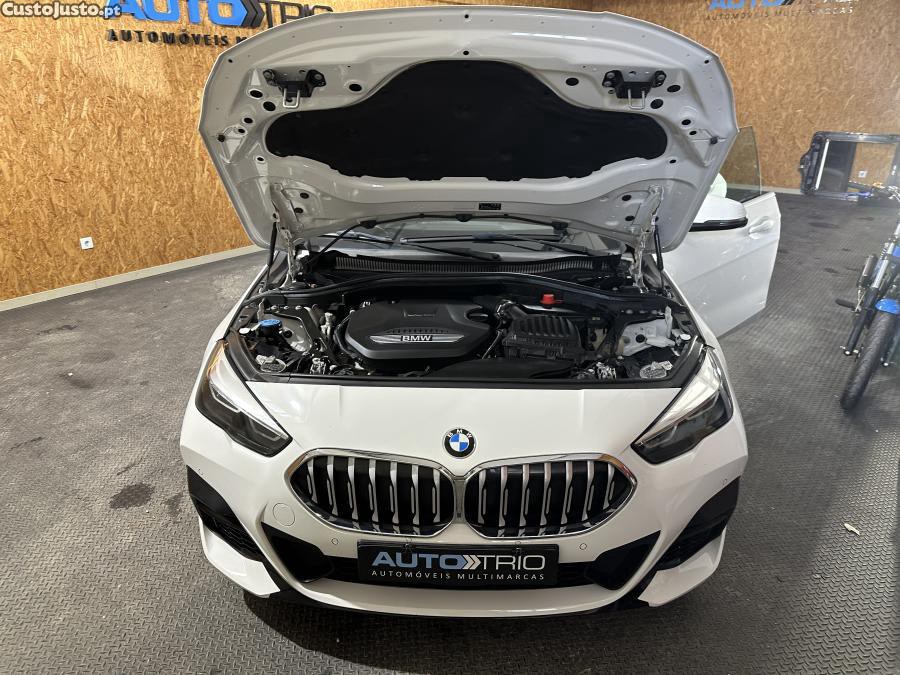 BMW 216 d Pack Desportivo M — fotografia 5