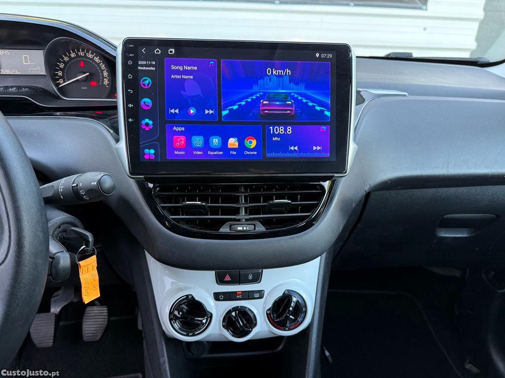 Peugeot 208 Like 1.2i 68cv 50.000km 02/2019 — fotografia 3