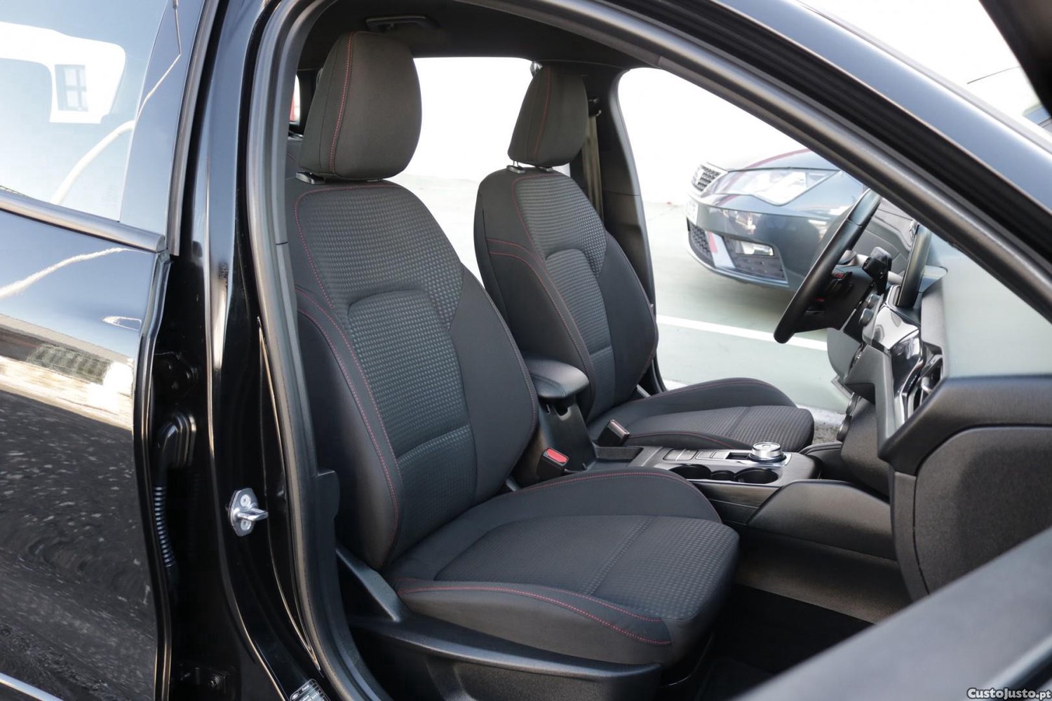 Ford Focus SW 1.0 EcoBoost ST-Line Auto 125cv — fotografia 37