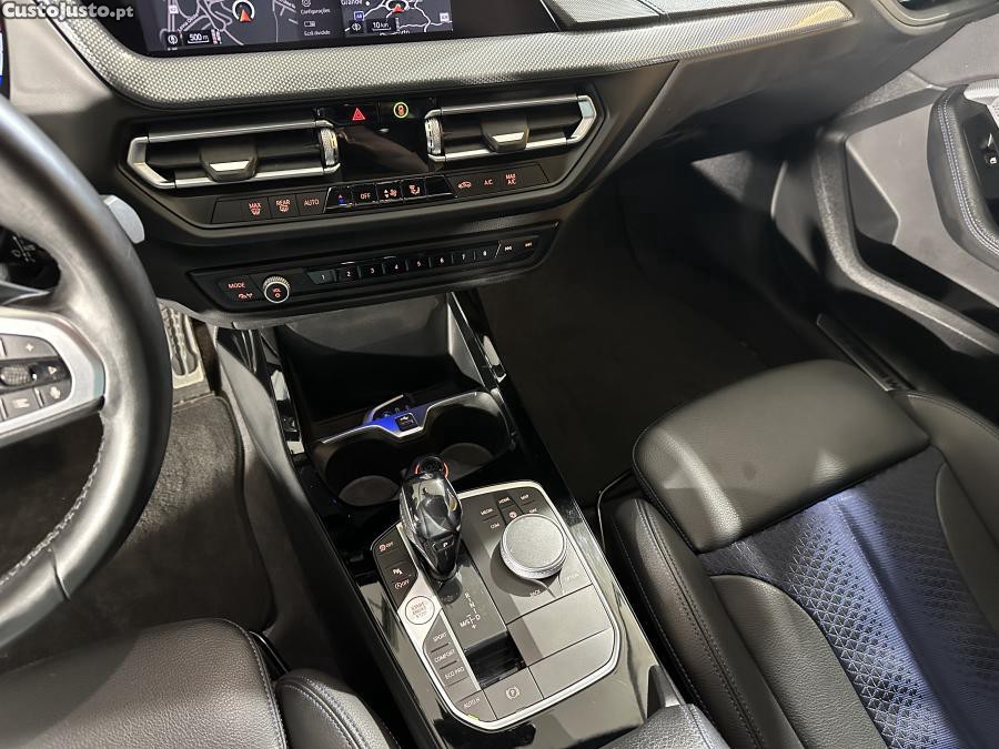 BMW 216 d Pack Desportivo M — fotografia 8