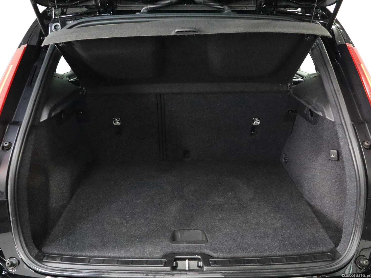 Volvo XC 40 1.5 T4 PHEV Essential — fotografia 2
