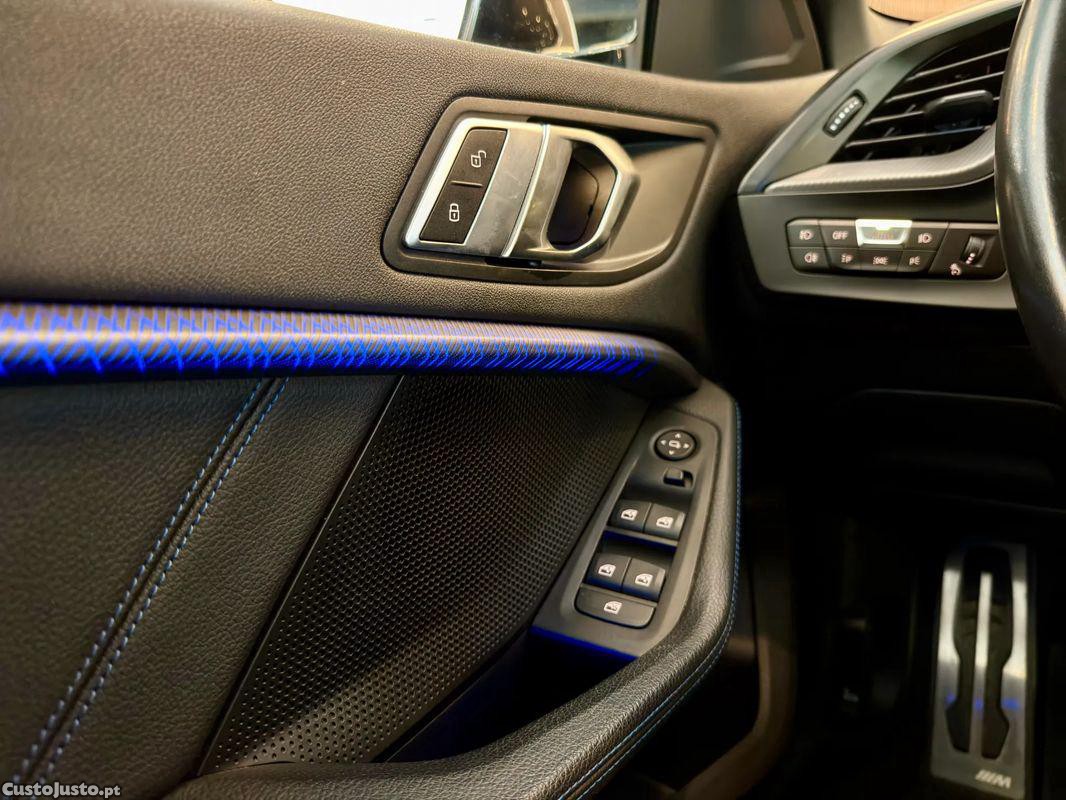 BMW 216 d Pack Desportivo M — fotografia 8