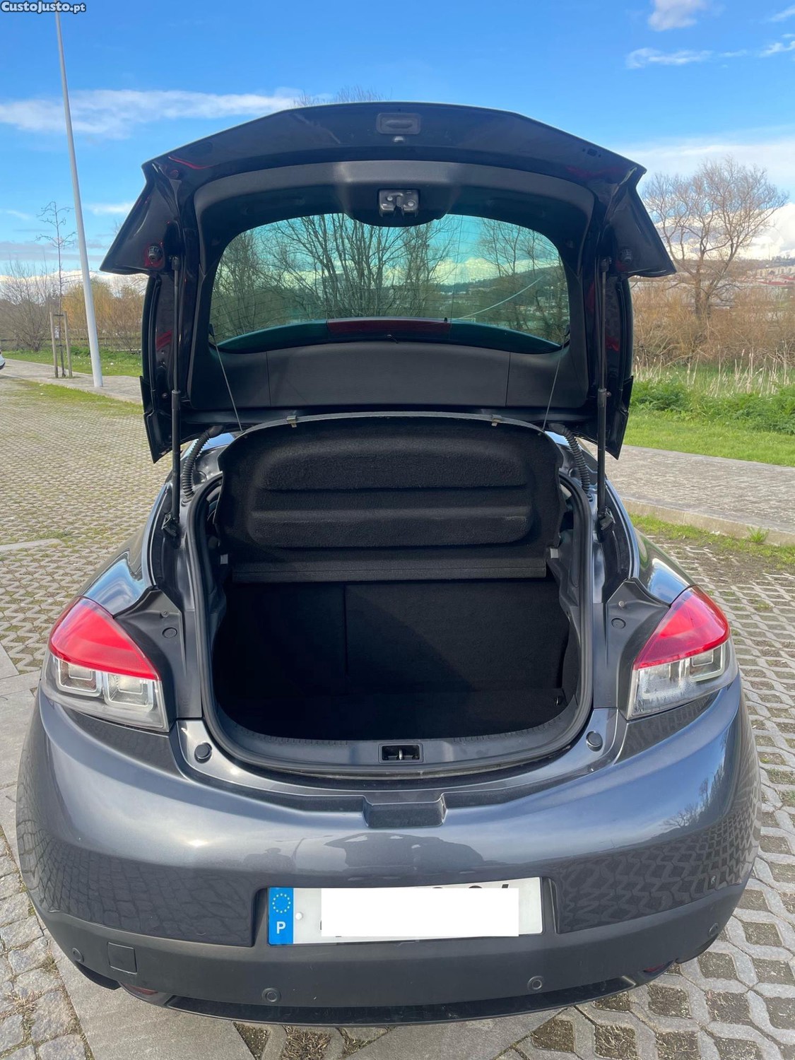 Renault Mégane 1.6 dci 130cv Sport de 3 Portas — fotografia 3
