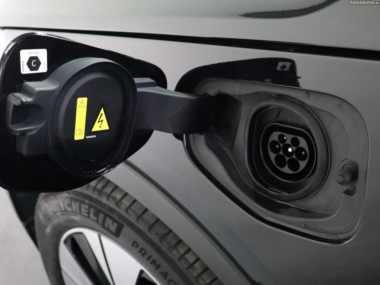 Volvo XC 40 1.5 T4 PHEV Essential — fotografia 3