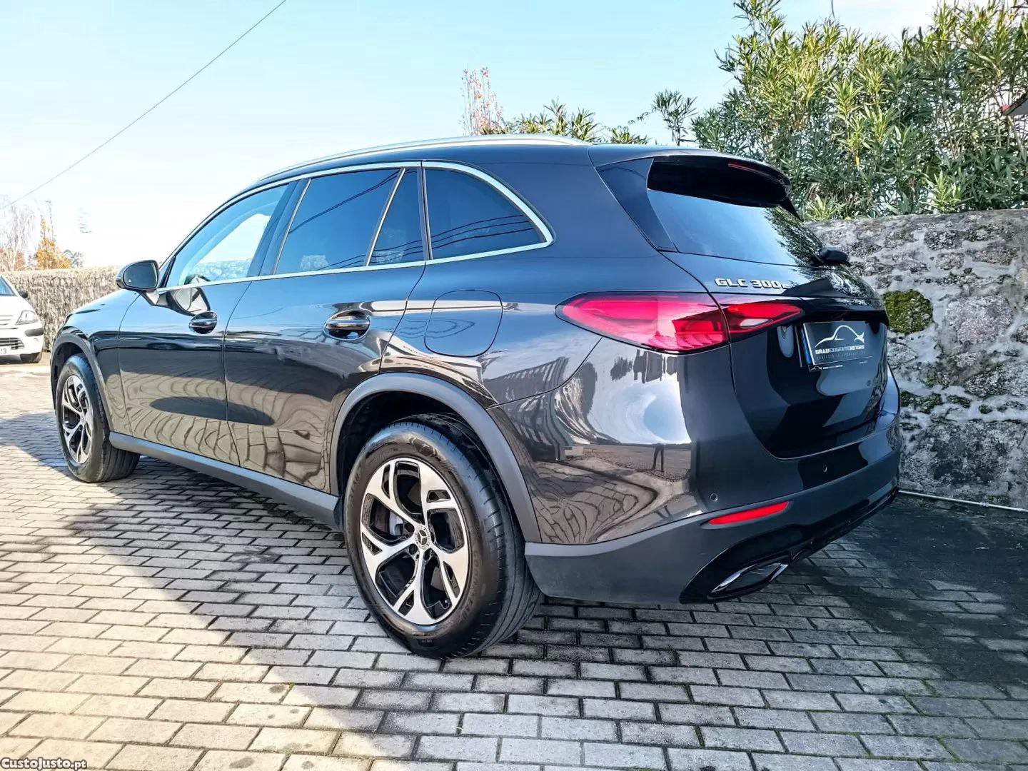 Mercedes-Benz GLC 300 E 4matic - 23 — photo 4