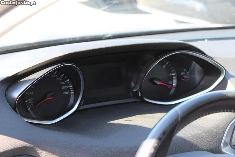 Peugeot 308 1.5 BlueHDi Active — fotografia 7