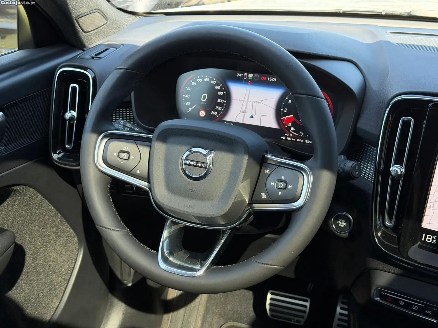 Volvo XC 40 1.5 T4 PHEV R-Design — fotografia 3