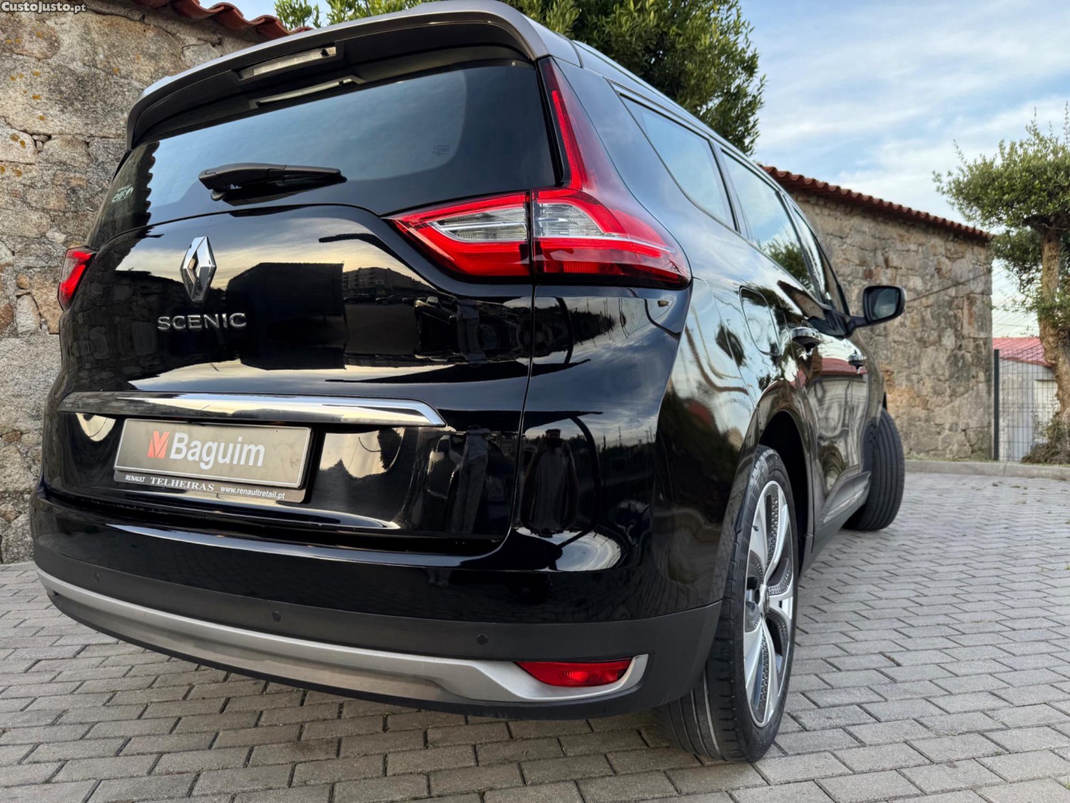 Renault Grand Scénic 1.5 DCI Grand Scénic Dynamique S - 18 — photo 4