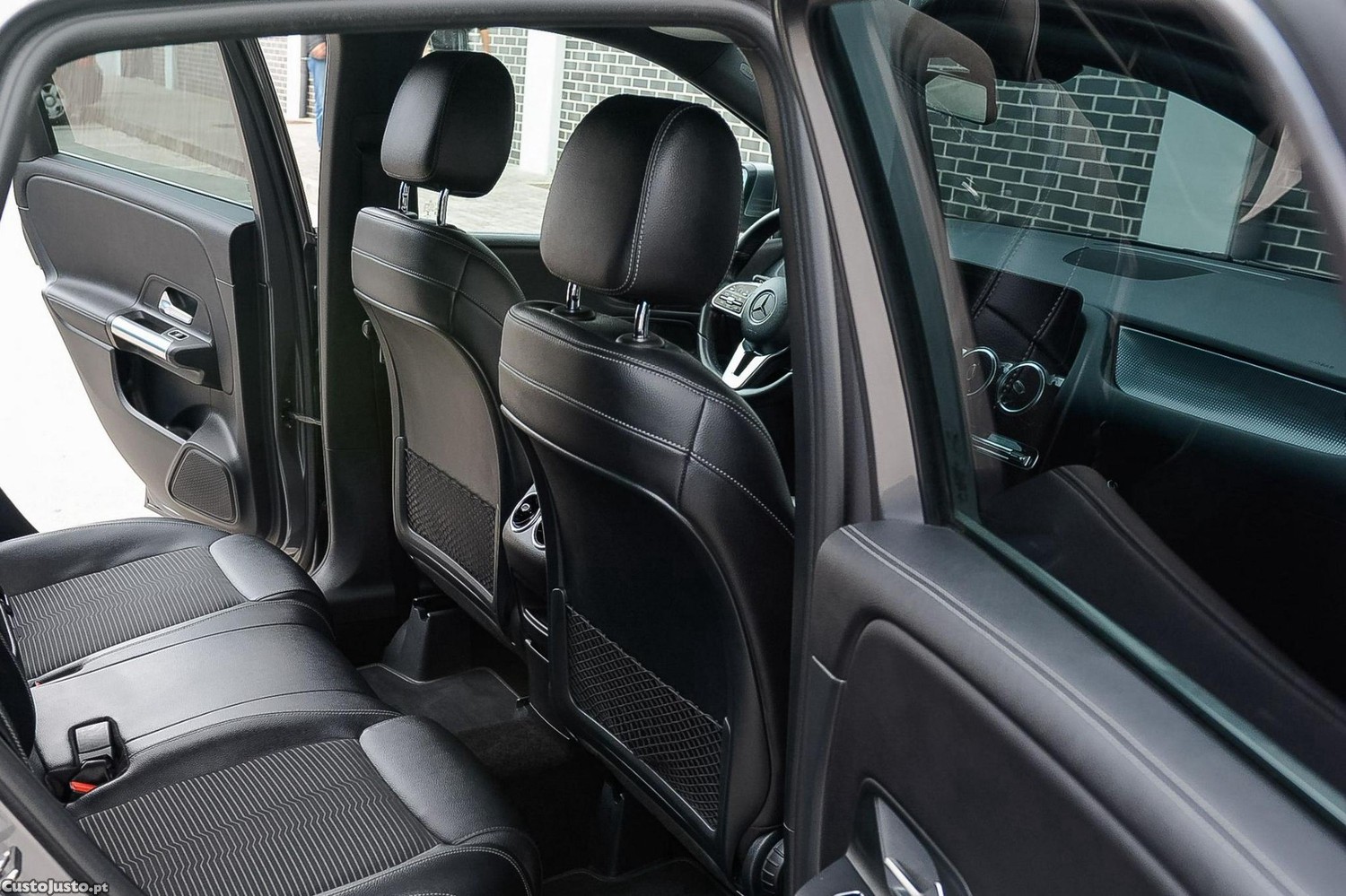 Mercedes-Benz B 180 d Style Plus Aut. — fotografia 12
