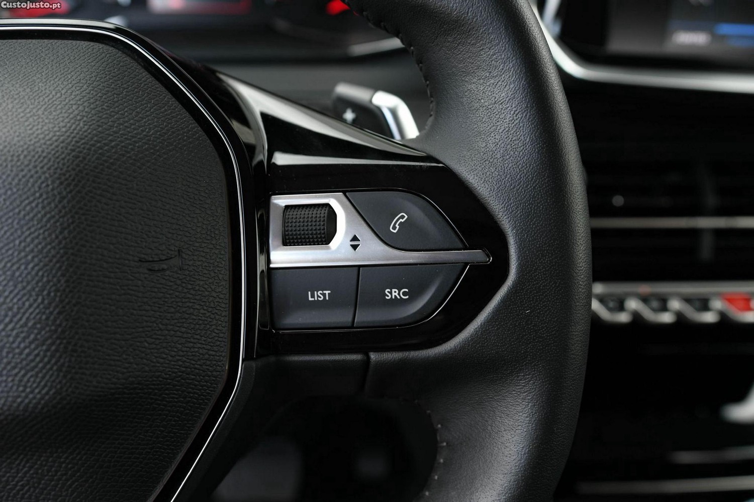 Peugeot 208 1.2 PureTech Allure EAT8 — fotografia 14